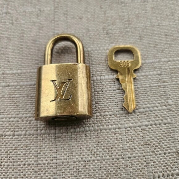 Vintage Louis Vuitton Lock Gold Tone Pad Lock W Key 306 Made France Authentic LV - Picture 6 of 11